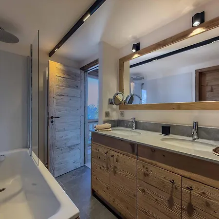 Superbe Duplex A 1850, 5 Chambres, Sauna, Garage, Pour 10 Personnes Apartment